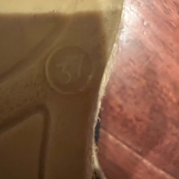 Andre Assous Black and Tan wedges - Picture 8 of 8